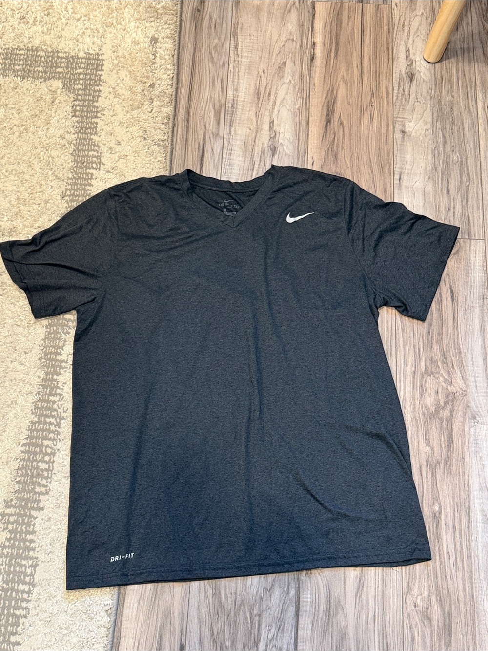 Nike The Nike Tee Men's Dark Heather Gray V-Neck Dri-FIT Short Sleeve Tee